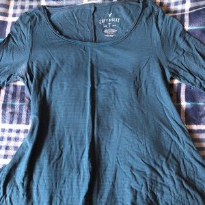 American Eagle tee shirt